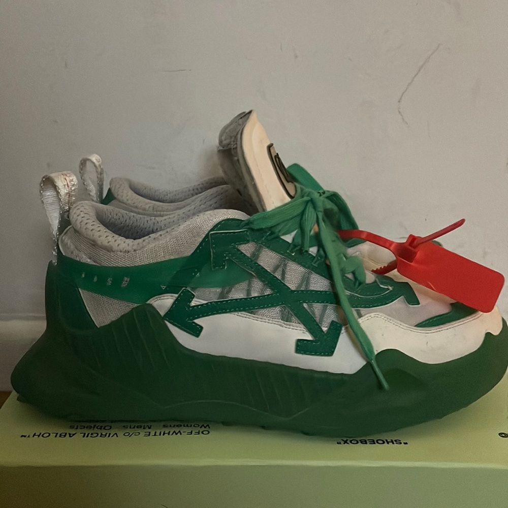 There a little used but easy to clean . They are really rare and hard to find